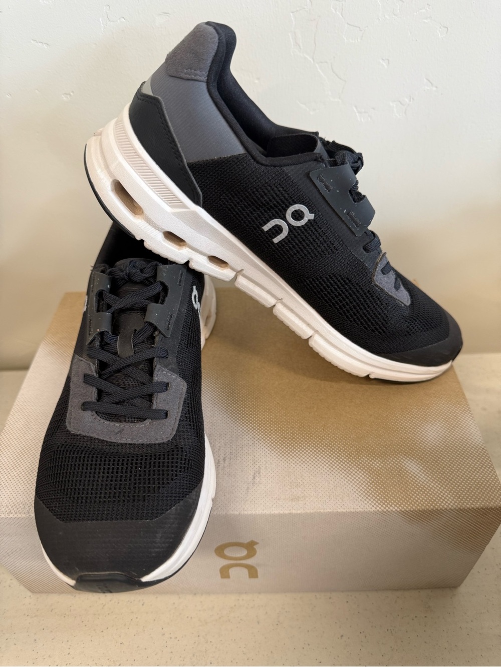 On Cloud - Cloudrift Womens Running Shoes (Size 7.5)